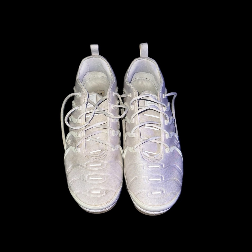 Air Vapormax plus Size 14 White